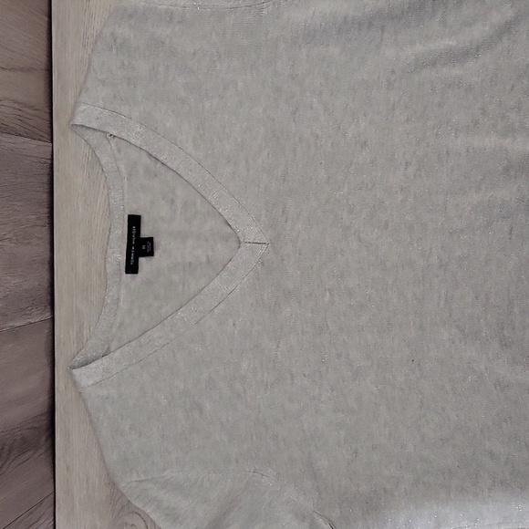 Tommy Hilfiger Womens Medium Light Grey Shimmer V Neck Long Sleeve Sweater Shine - Picture 3 of 7